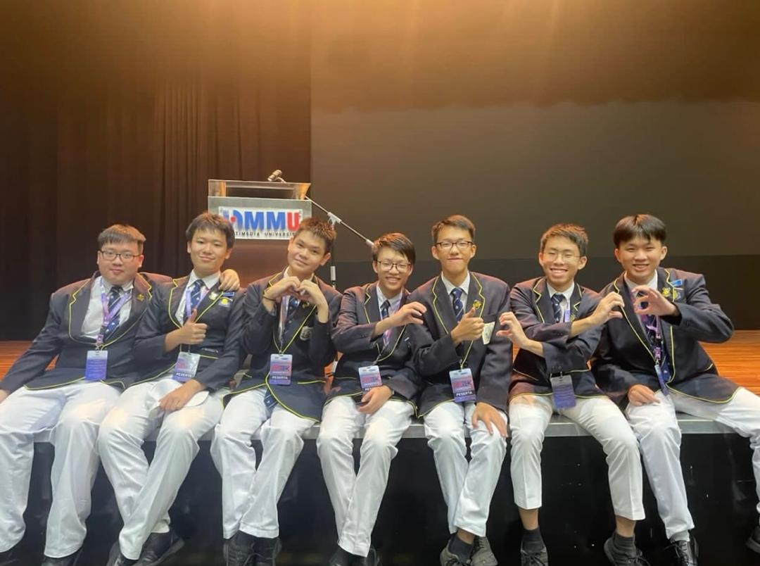 Science and Technology Symposium for Youths student delegates on stage