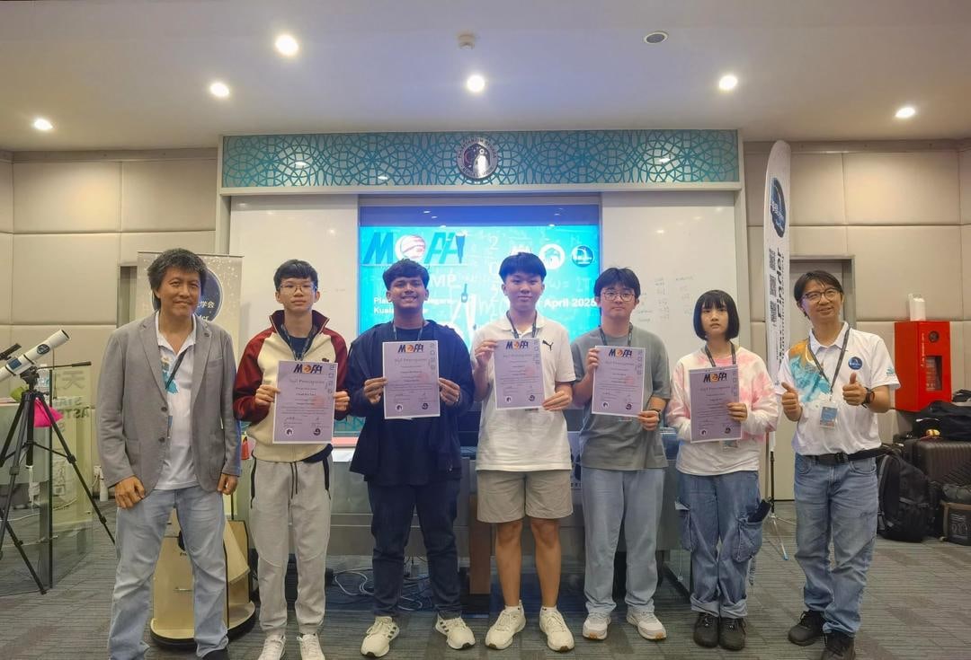 Malaysia Astronomy Olympiad team with certificates